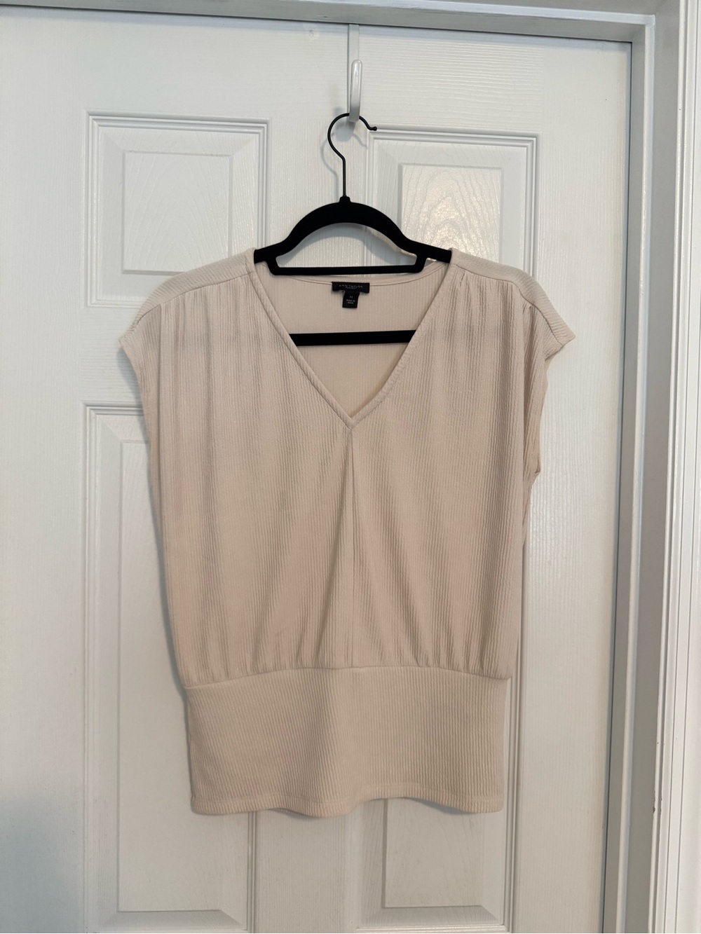 Ann Taylor Factory Cream V-Neck Cap Sleeve Top